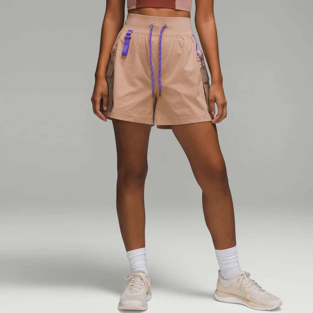LULULEMON Multi-Pocket Cargo High-Rise Hiking Short 5